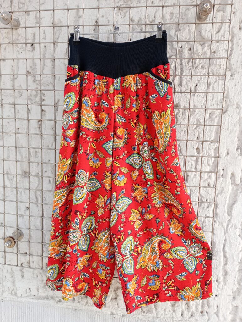 Culotte Hose rot paisley handmade