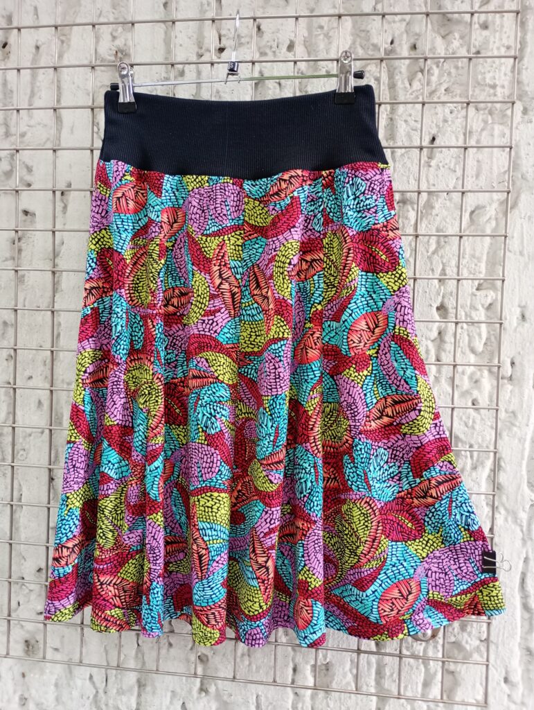 Sommerrock hellblau pink bunt handmade